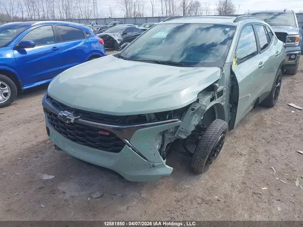 KL77LJE26RC231841 2024 CHEVROLET TRAX - Image 2