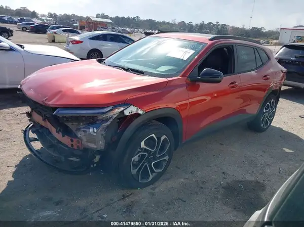 KL77LJE27RC109022 2024 CHEVROLET TRAX - Image 2