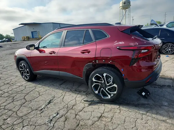 KL77LJE27RC186313 2024 CHEVROLET TRAX - Image 2
