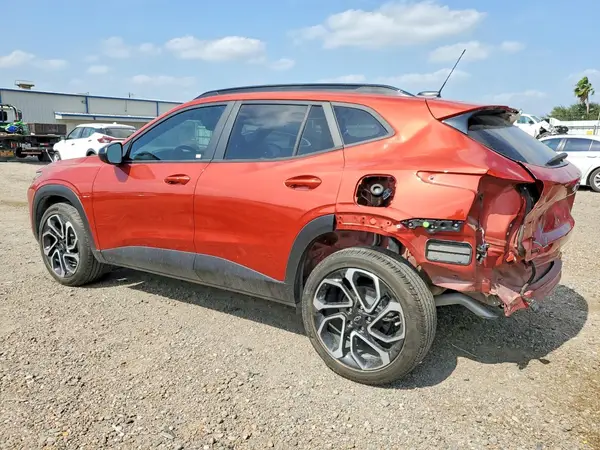 KL77LJE27RC217785 2024 CHEVROLET TRAX - Image 2