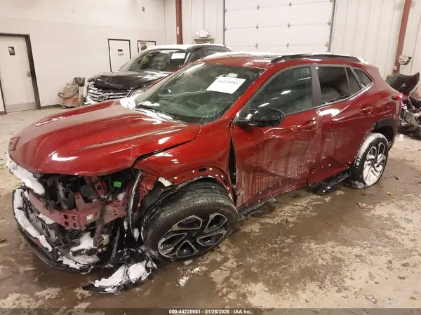 KL77LJE28RC159928 2024 CHEVROLET TRAX - Image 2