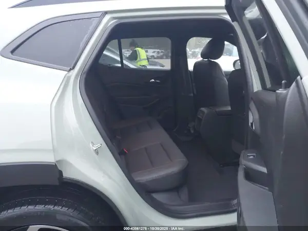 KL77LJE28RC173473 2024 CHEVROLET TRAX - Image 8
