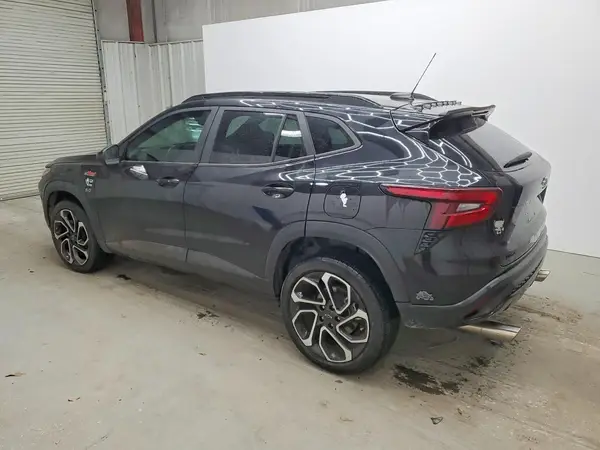 KL77LJE28RC180648 2024 CHEVROLET TRAX - Image 2