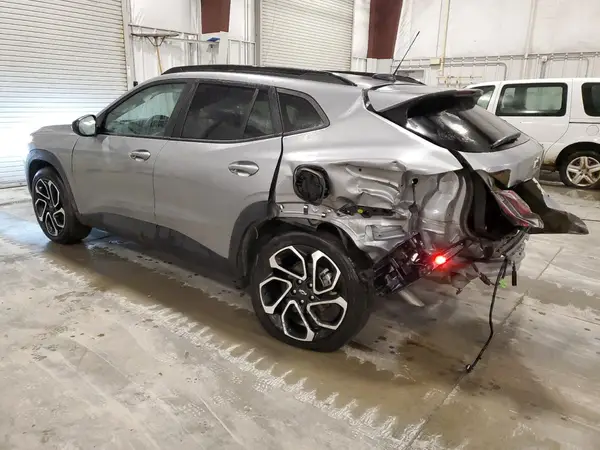 KL77LJE29RC082650 2024 CHEVROLET TRAX - Image 2