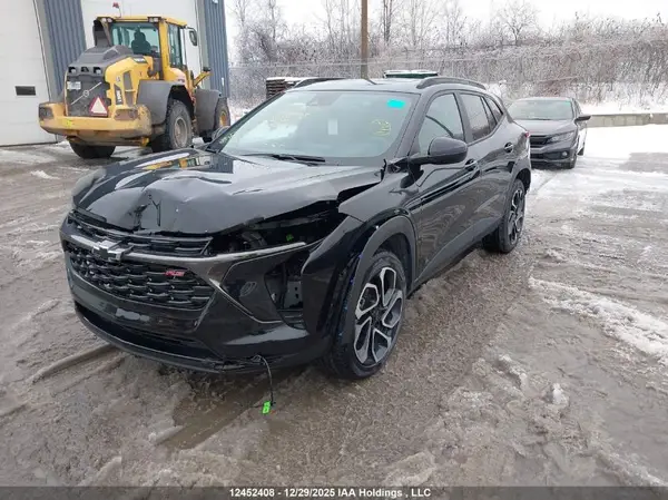 KL77LJE29RC215018 2024 CHEVROLET TRAX - Image 2