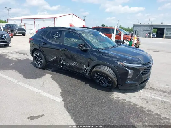 KL77LJE2XRC146100 2024 CHEVROLET TRAX - Image 1