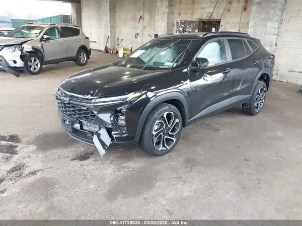 KL77LJE2XRC152981 2024 CHEVROLET TRAX - Image 2