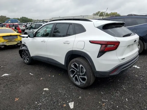 KL77LJE2XRC201998 2024 CHEVROLET TRAX - Image 2