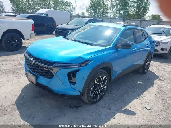 KL77LJE2XSC138827 2025 CHEVROLET TRAX - Image 2