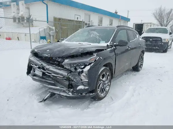 KL77LJE2XSC176994 2025 CHEVROLET TRAX - Image 2