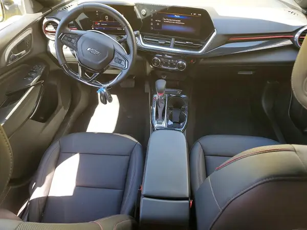 KL77LJEP0SC003688 2025 CHEVROLET TRAX - Image 8