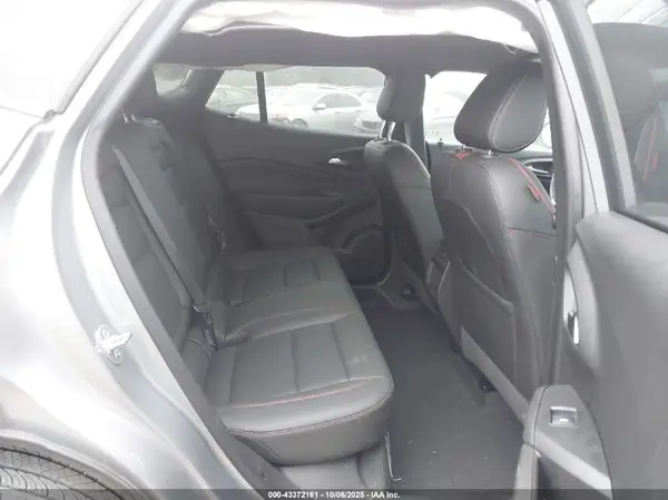 KL77LJEP0SC015498 2025 CHEVROLET TRAX - Image 8