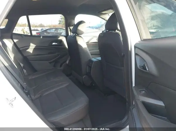 KL77LJEP0SC045889 2025 CHEVROLET TRAX - Image 8