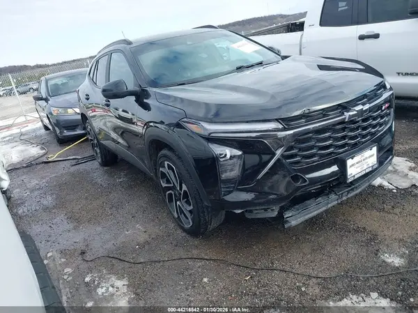 KL77LJEP0SC058836 2025 CHEVROLET TRAX - Image 1