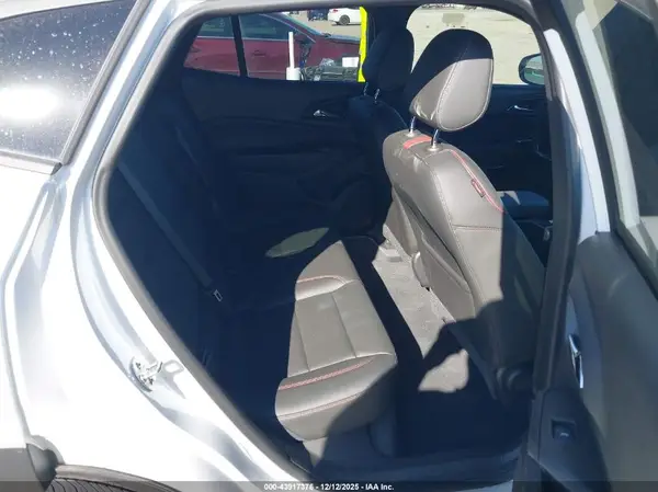 KL77LJEP0SC061073 2025 CHEVROLET TRAX - Image 8