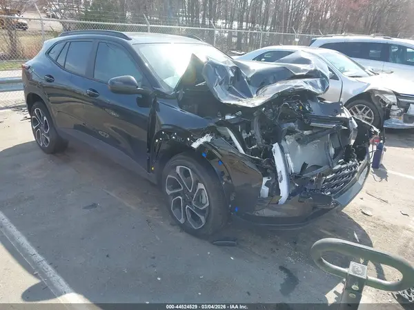 KL77LJEP0SC323075 2025 CHEVROLET TRAX - Image 1
