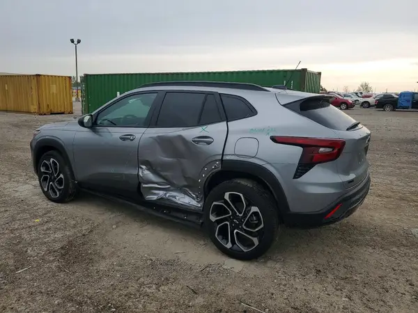 KL77LJEP0SC343312 2025 CHEVROLET TRAX - Image 2