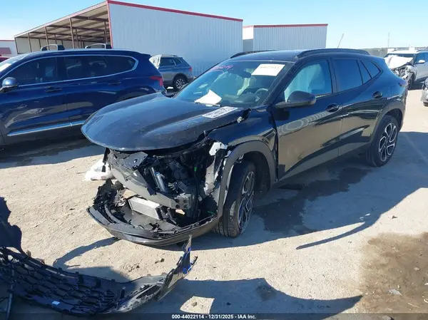 KL77LJEP0TC014904 2026 CHEVROLET TRAX - Image 2