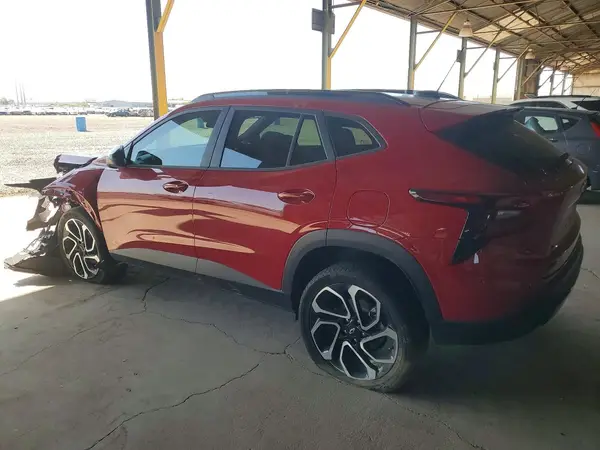 KL77LJEP0TC076402 2026 CHEVROLET TRAX - Image 2