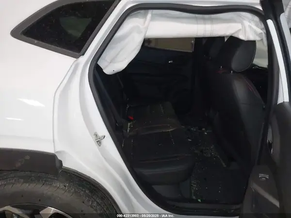 KL77LJEP1SC011704 2025 CHEVROLET TRAX - Image 8
