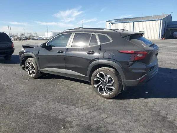KL77LJEP1SC016014 2025 CHEVROLET TRAX - Image 2