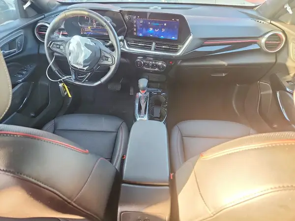 KL77LJEP1SC016983 2025 CHEVROLET TRAX - Image 8