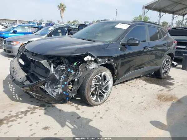 KL77LJEP1SC021665 2025 CHEVROLET TRAX - Image 2