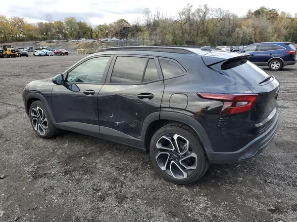 KL77LJEP1SC116954 2025 CHEVROLET TRAX - Image 2