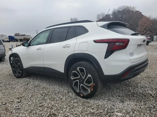 KL77LJEP1SC119045 2025 CHEVROLET TRAX - Image 2