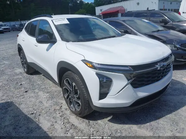 KL77LJEP1SC165782 2025 CHEVROLET TRAX - Image 1