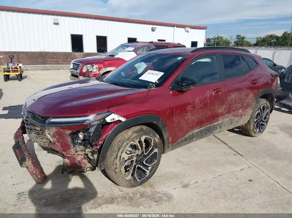 KL77LJEP1SC183084 2025 CHEVROLET TRAX - Image 2