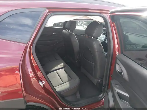 KL77LJEP1SC183084 2025 CHEVROLET TRAX - Image 8