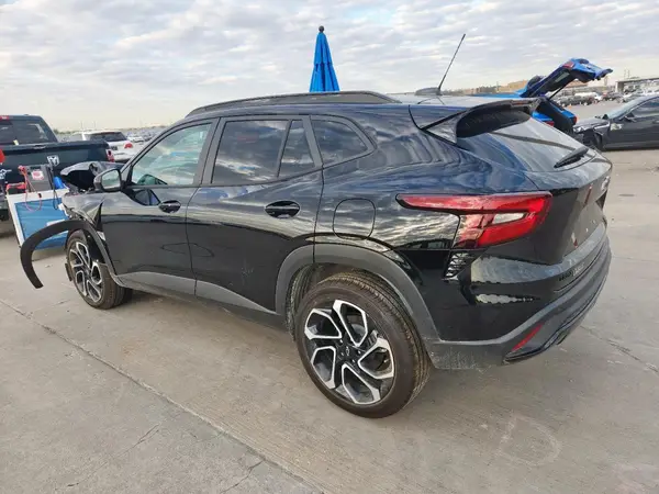KL77LJEP1SC207836 2025 CHEVROLET TRAX - Image 2