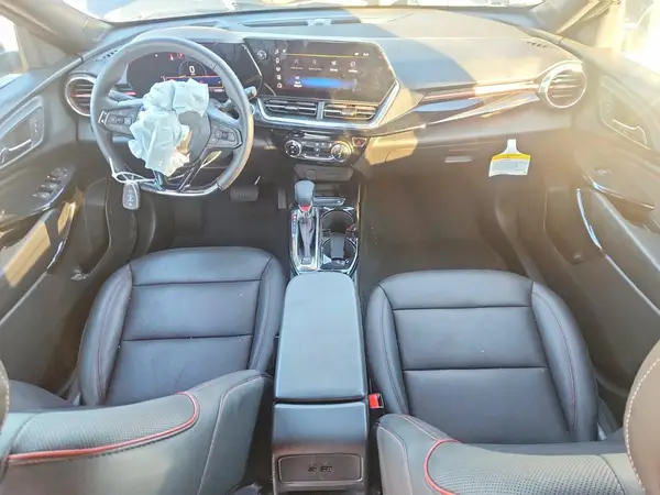 KL77LJEP1SC241033 2025 CHEVROLET TRAX - Image 8