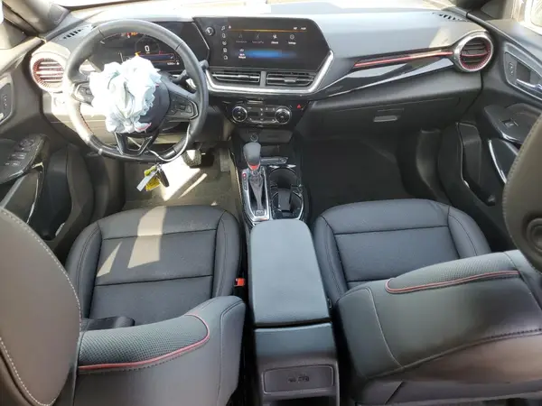KL77LJEP1SC245194 2025 CHEVROLET TRAX - Image 8