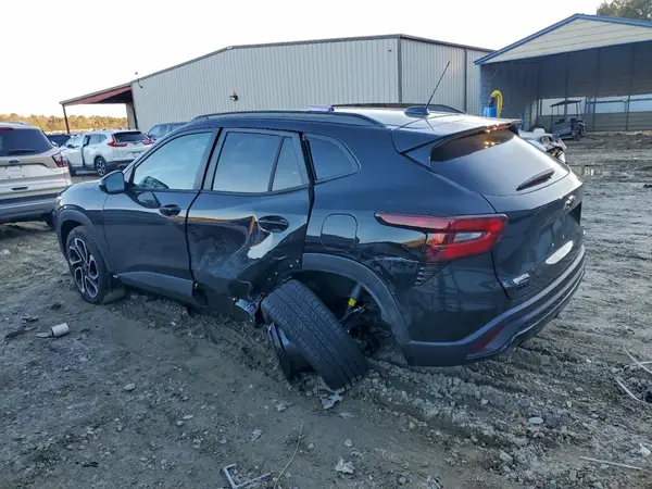 KL77LJEP1SC291138 2025 CHEVROLET TRAX - Image 2