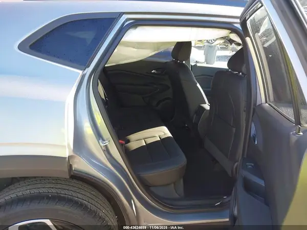KL77LJEP1SC309380 2025 CHEVROLET TRAX - Image 8
