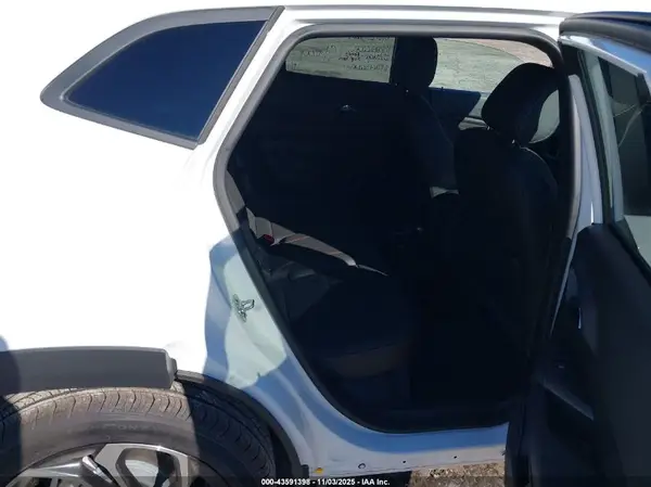 KL77LJEP1SC322968 2025 CHEVROLET TRAX - Image 8