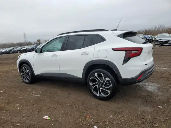 KL77LJEP1SC325479 2025 CHEVROLET TRAX - Image 2