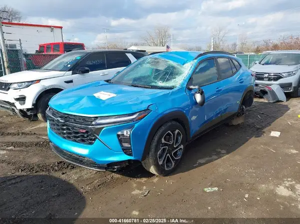 KL77LJEP2SC039799 2025 CHEVROLET TRAX - Image 2