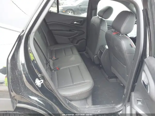 KL77LJEP2SC042511 2025 CHEVROLET TRAX - Image 8