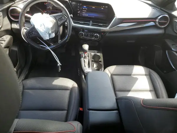 KL77LJEP2SC057381 2025 CHEVROLET TRAX - Image 8