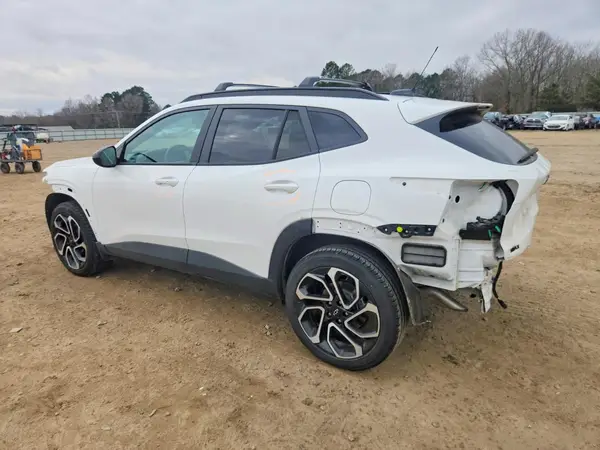KL77LJEP2SC059907 2025 CHEVROLET TRAX - Image 2