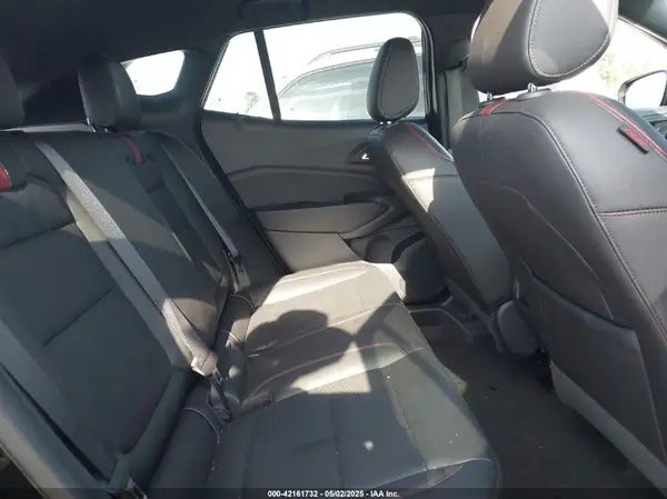 KL77LJEP2SC074925 2025 CHEVROLET TRAX - Image 8