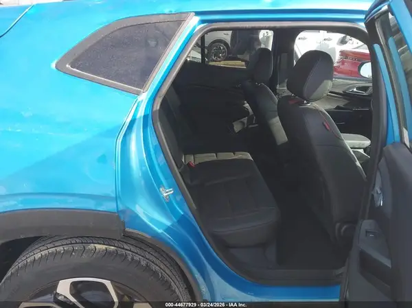 KL77LJEP2SC110242 2025 CHEVROLET TRAX - Image 8