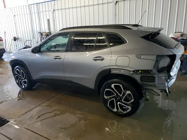 KL77LJEP2SC110340 2025 CHEVROLET TRAX - Image 2