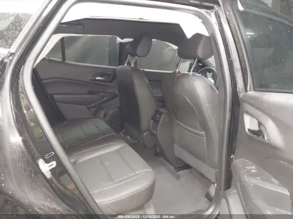 KL77LJEP2SC161563 2025 CHEVROLET TRAX - Image 8