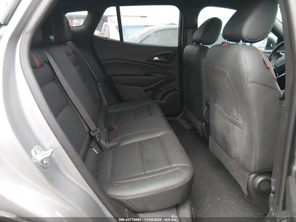 KL77LJEP2SC183062 2025 CHEVROLET TRAX - Image 8