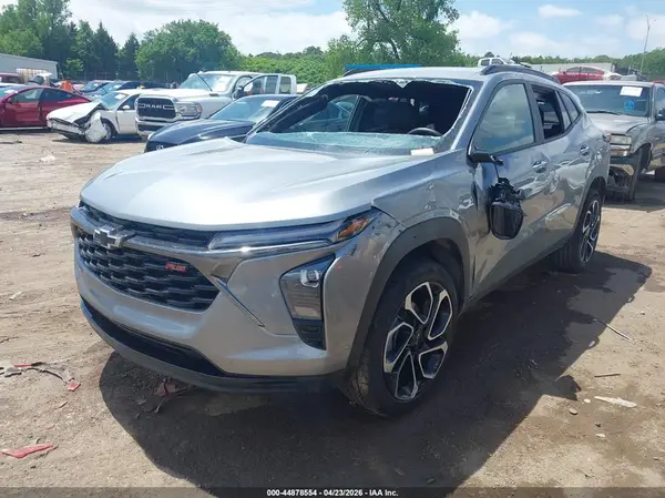 KL77LJEP2SC190349 2025 CHEVROLET TRAX - Image 2