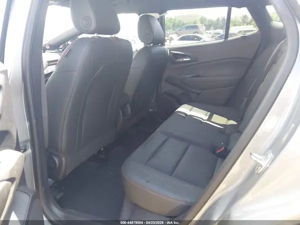KL77LJEP2SC190349 2025 CHEVROLET TRAX - Image 8